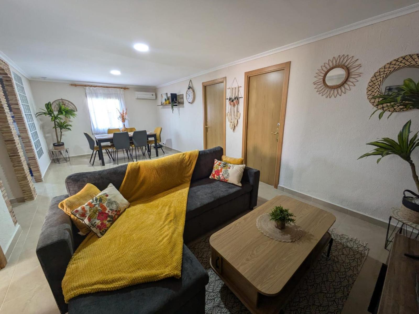 Buen Estar, Piscina, Barbacoa, Jacuzzi En Valencia Βίλα Turís Εξωτερικό φωτογραφία